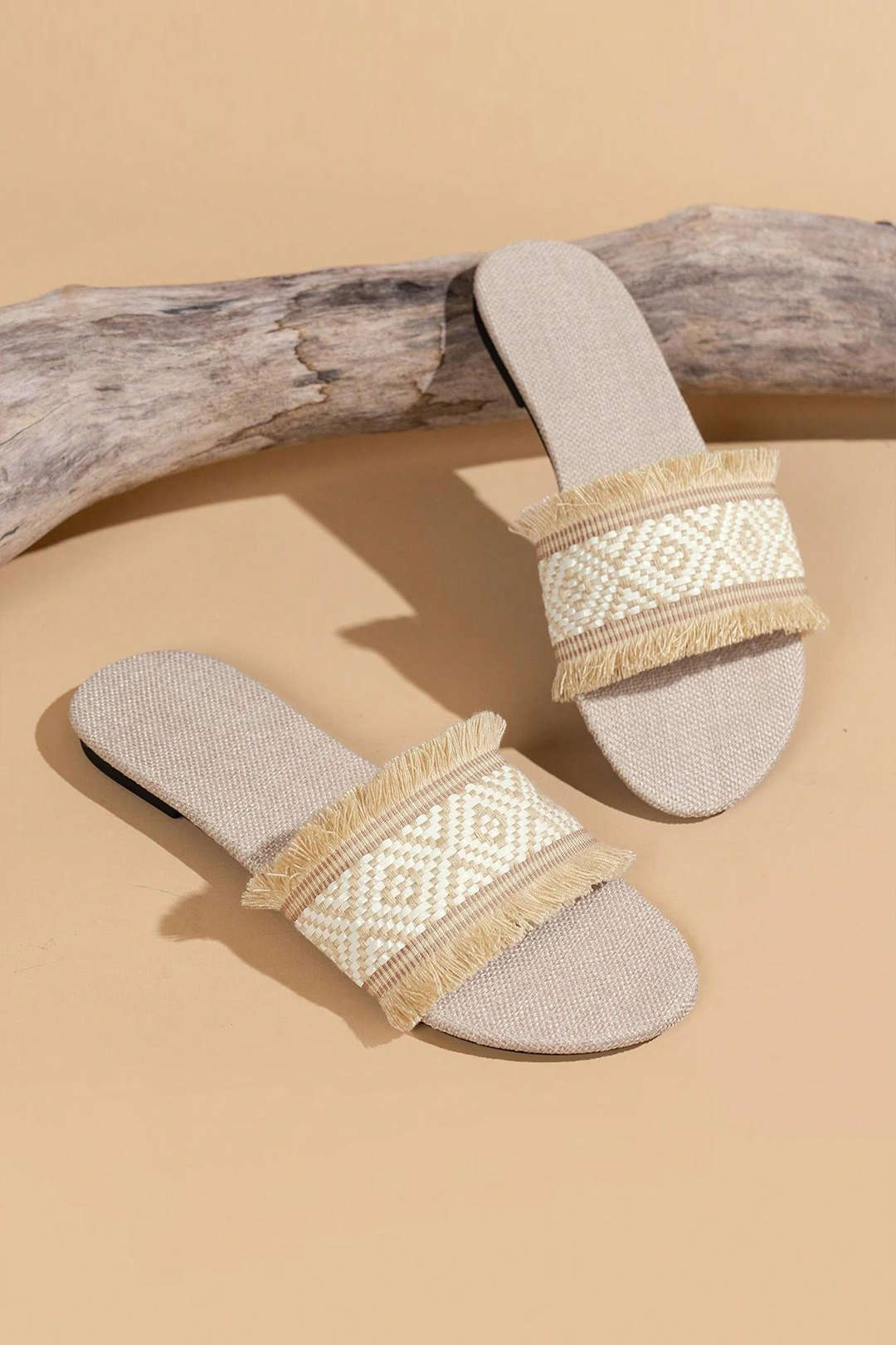 Fringed Weave Beach Slides