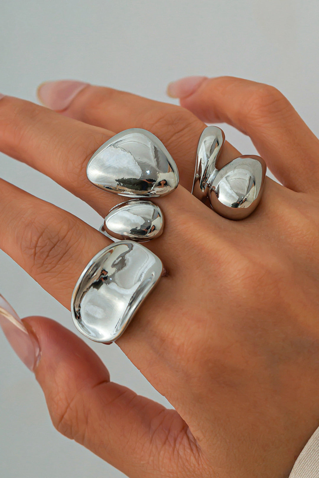 Metal Irregular Rings