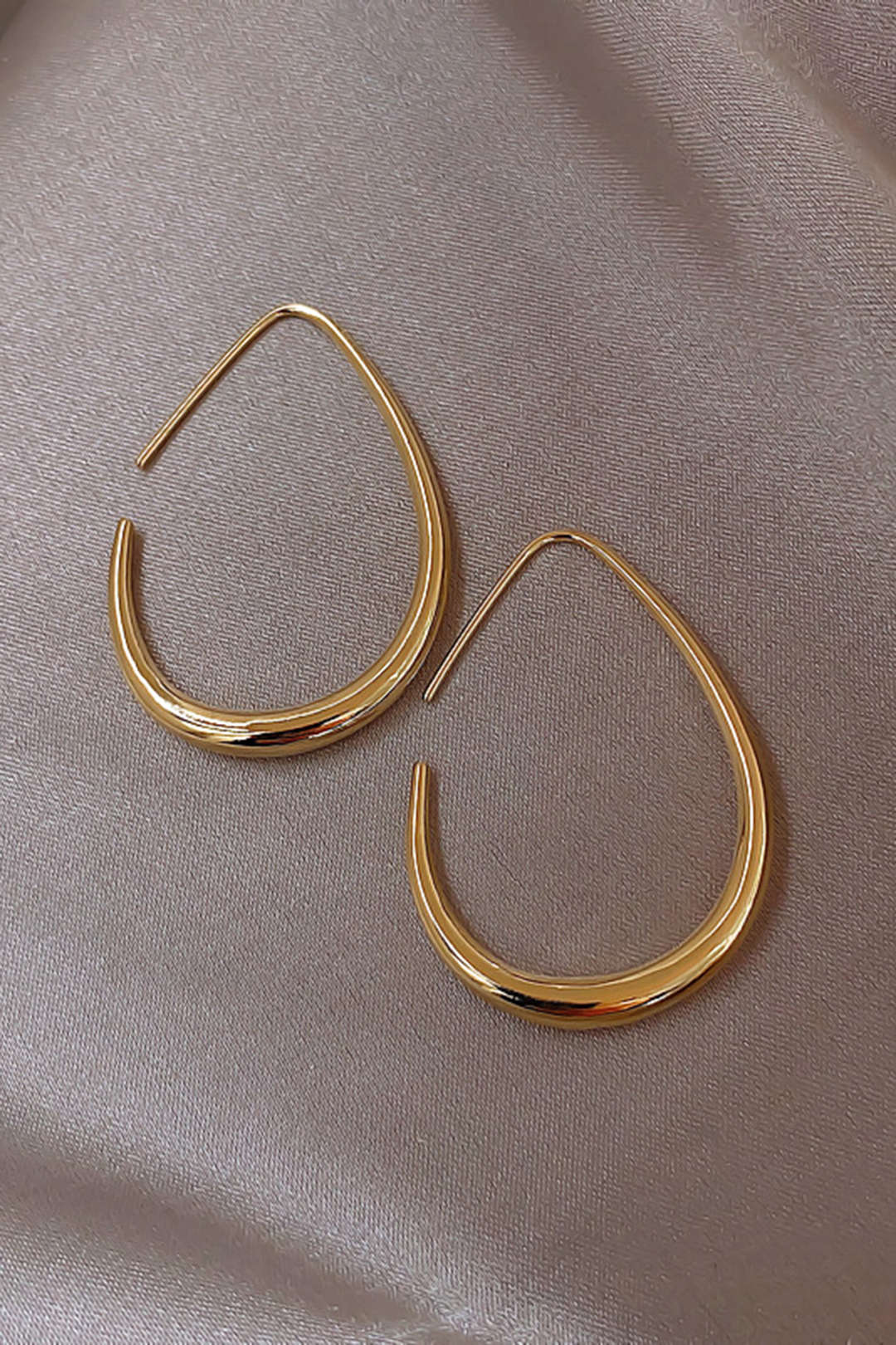 Metal Oval Earrings