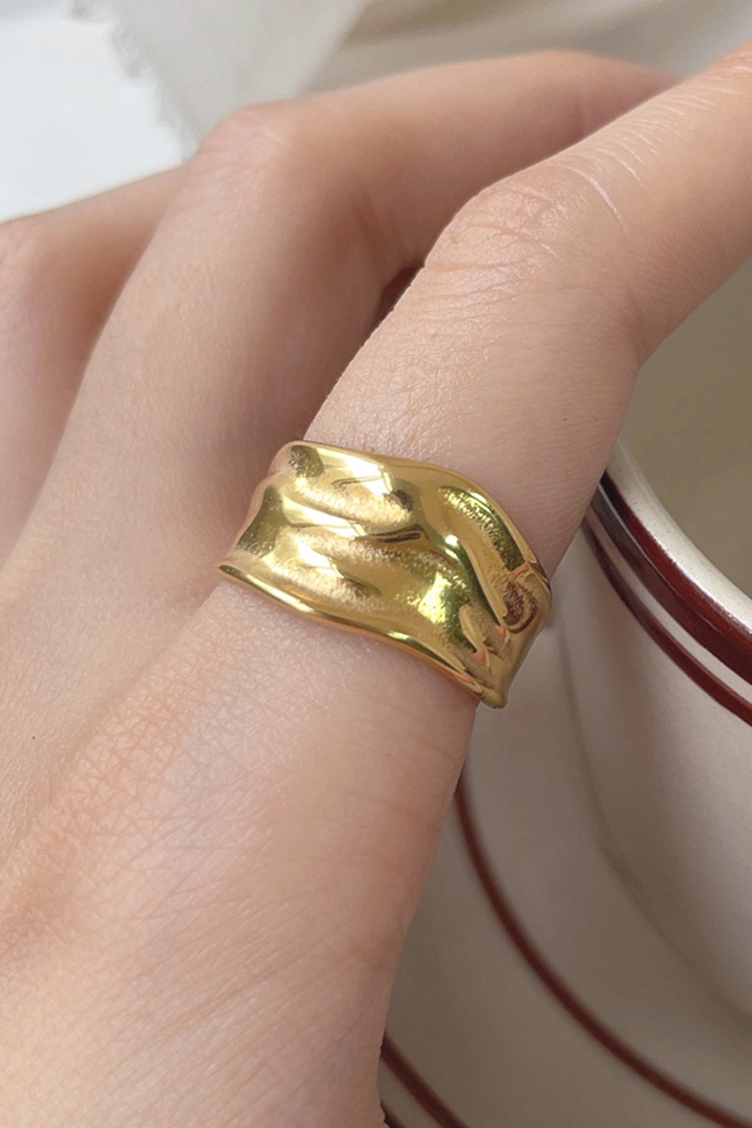 Metallic Geometric Irregular Rings