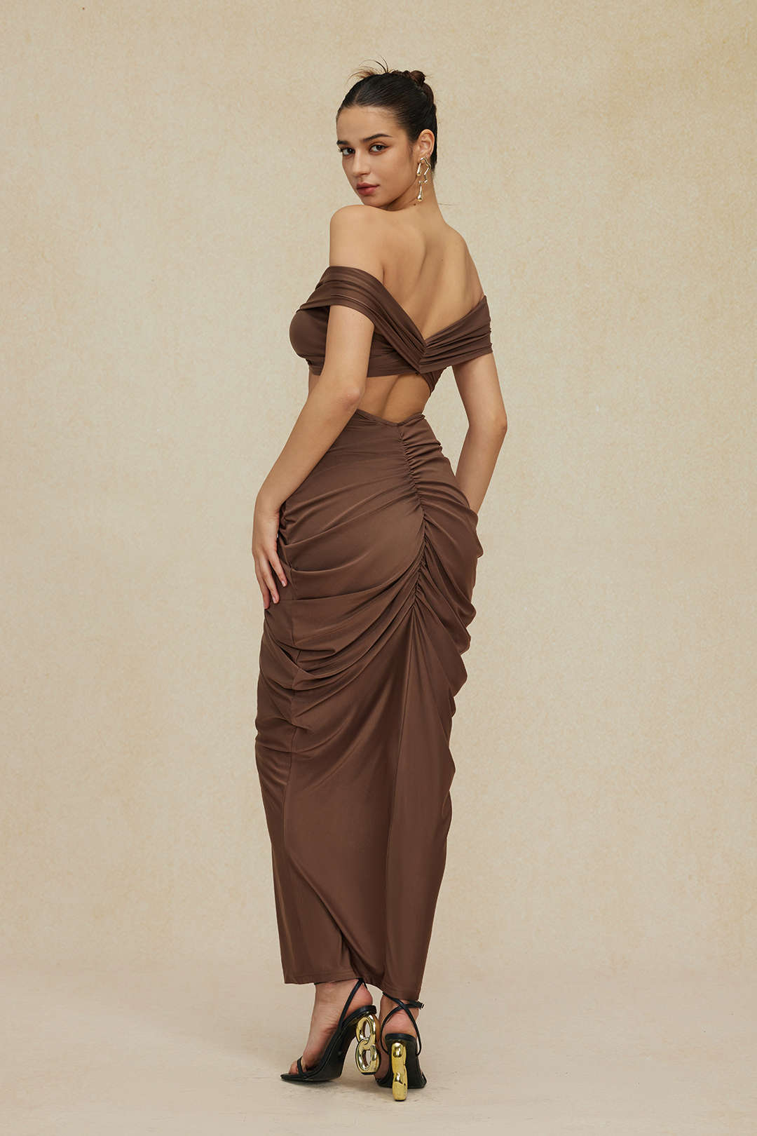 V-neck Ruched Top And V-shape Cut Waist Maxi Skirt Set