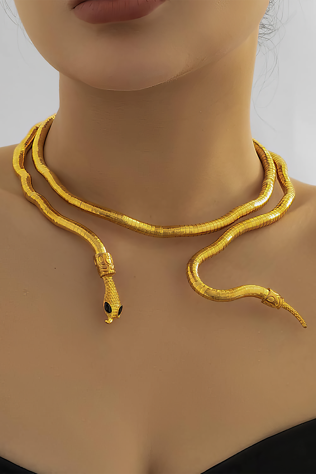 Shape-shifting Snake Chain Necklace