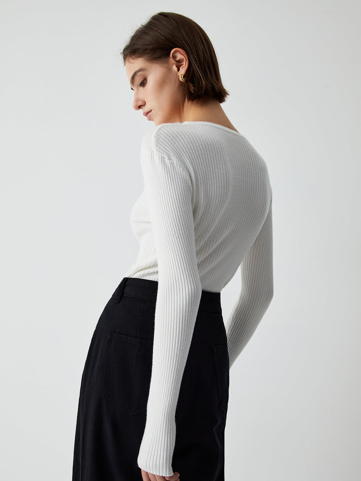 Effortless Keyhole Long Sleeve Knit Top