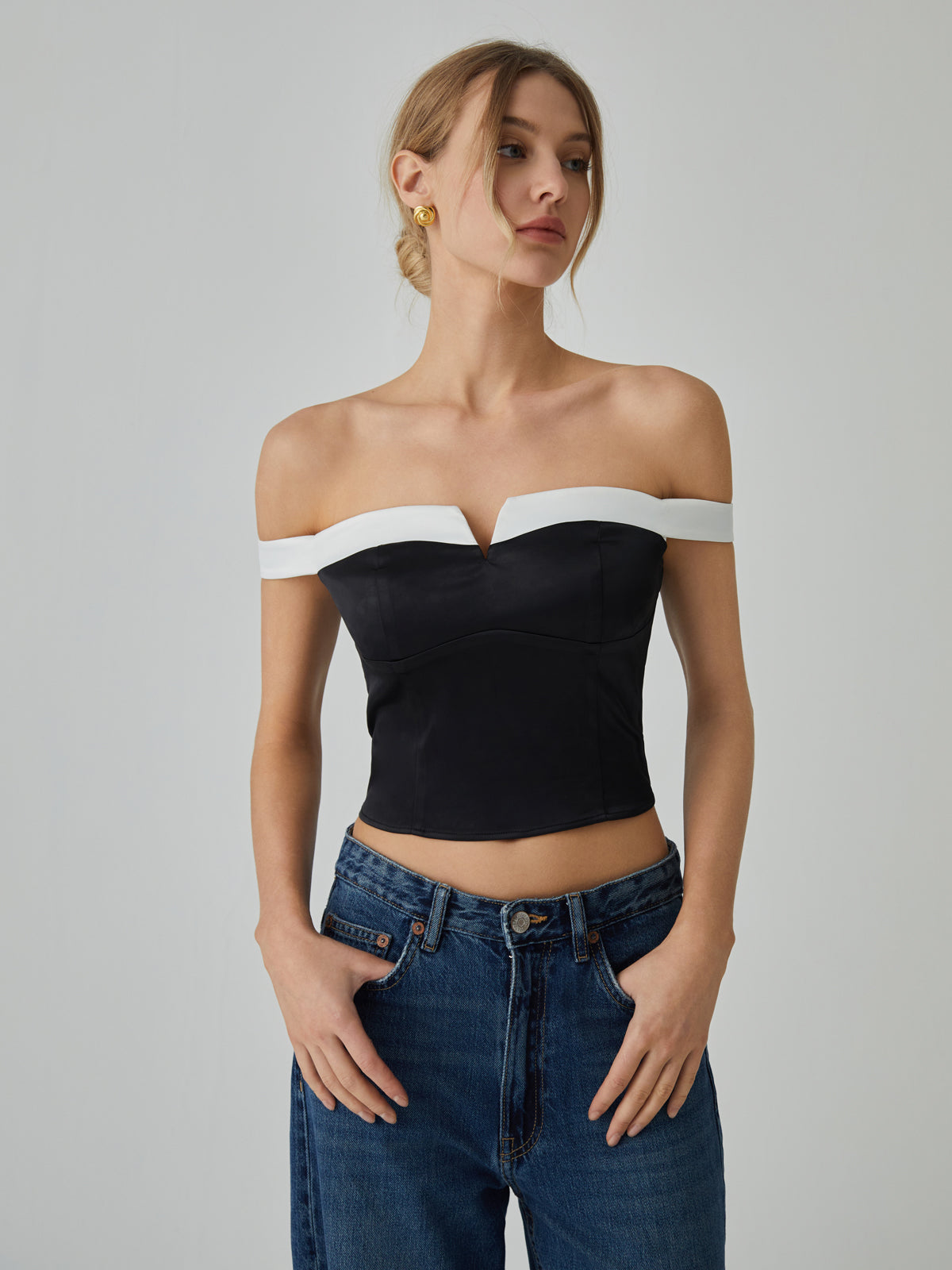 Contrast Trim Off-Shoulder T-Shirt