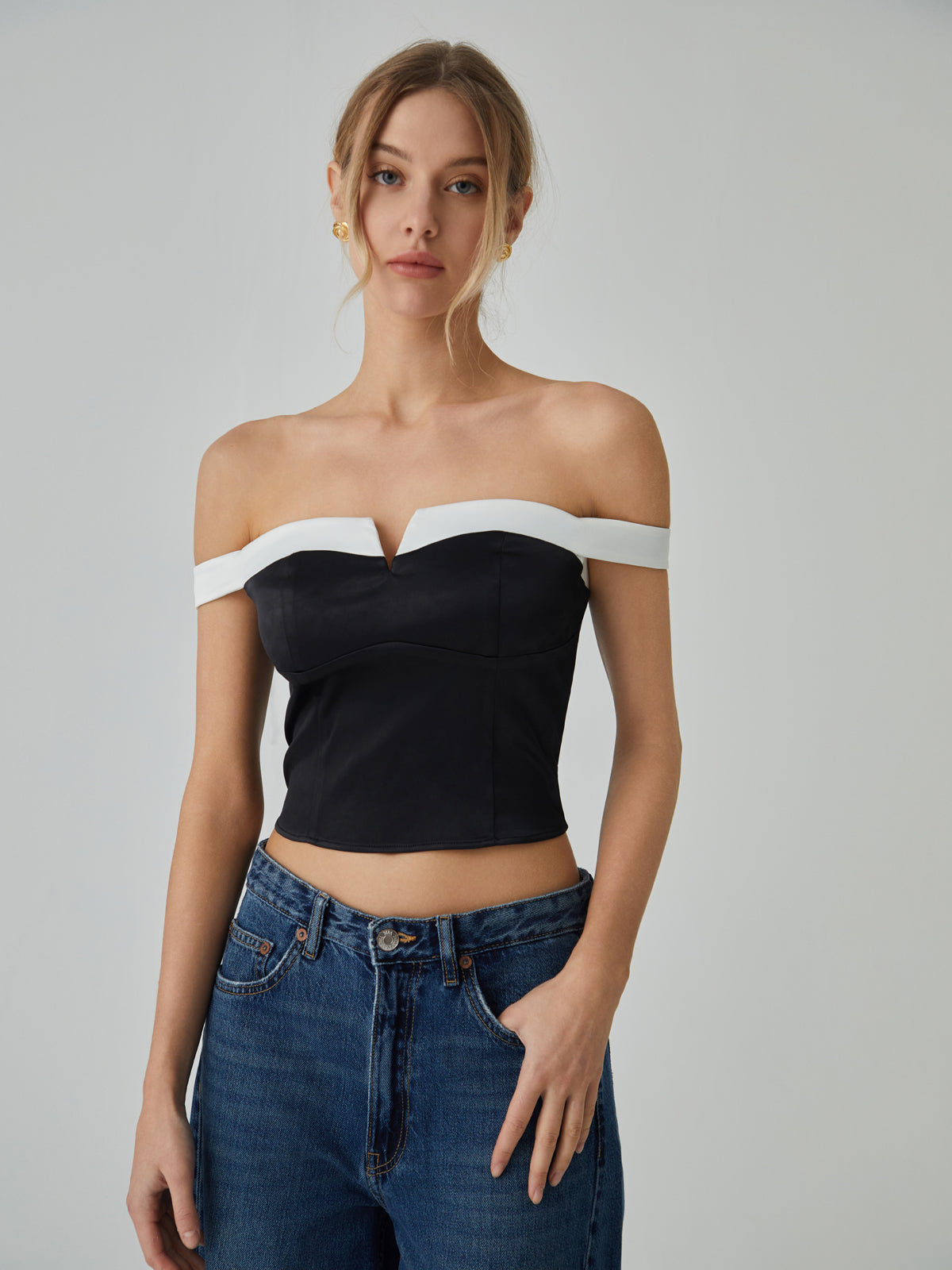 Contrast Trim Off-Shoulder T-Shirt