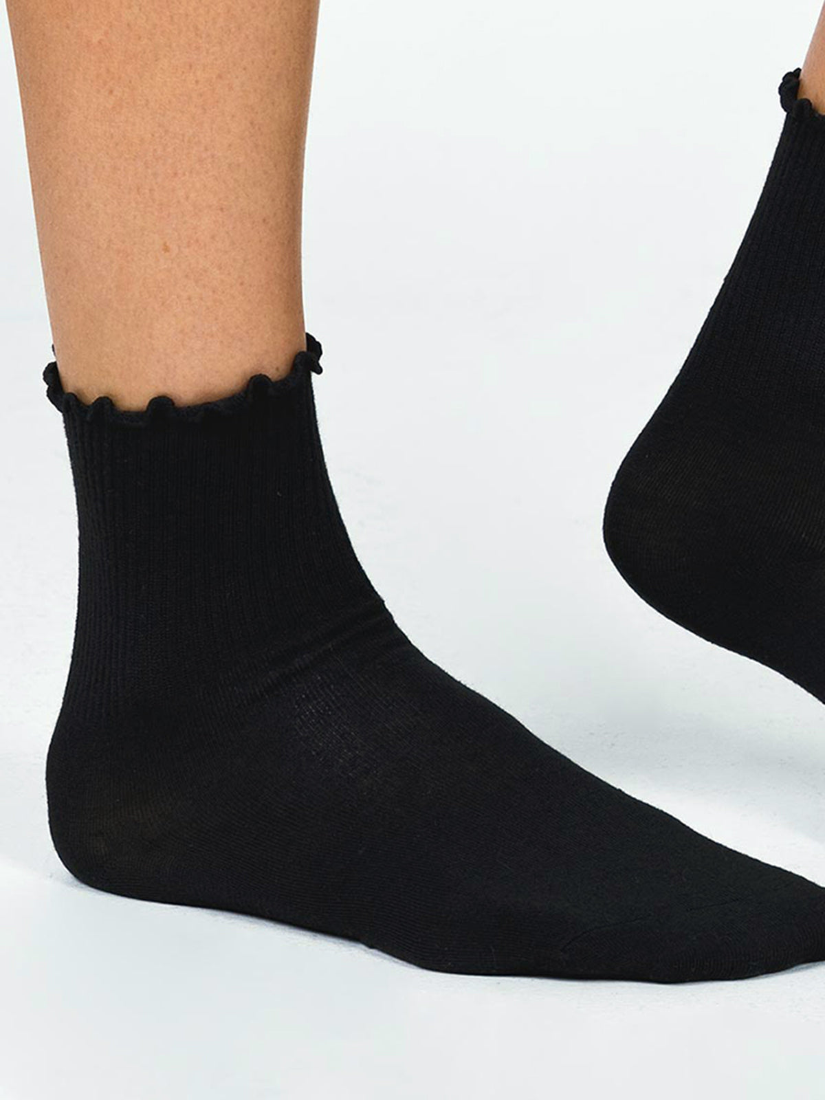 Frilled Hem Socks