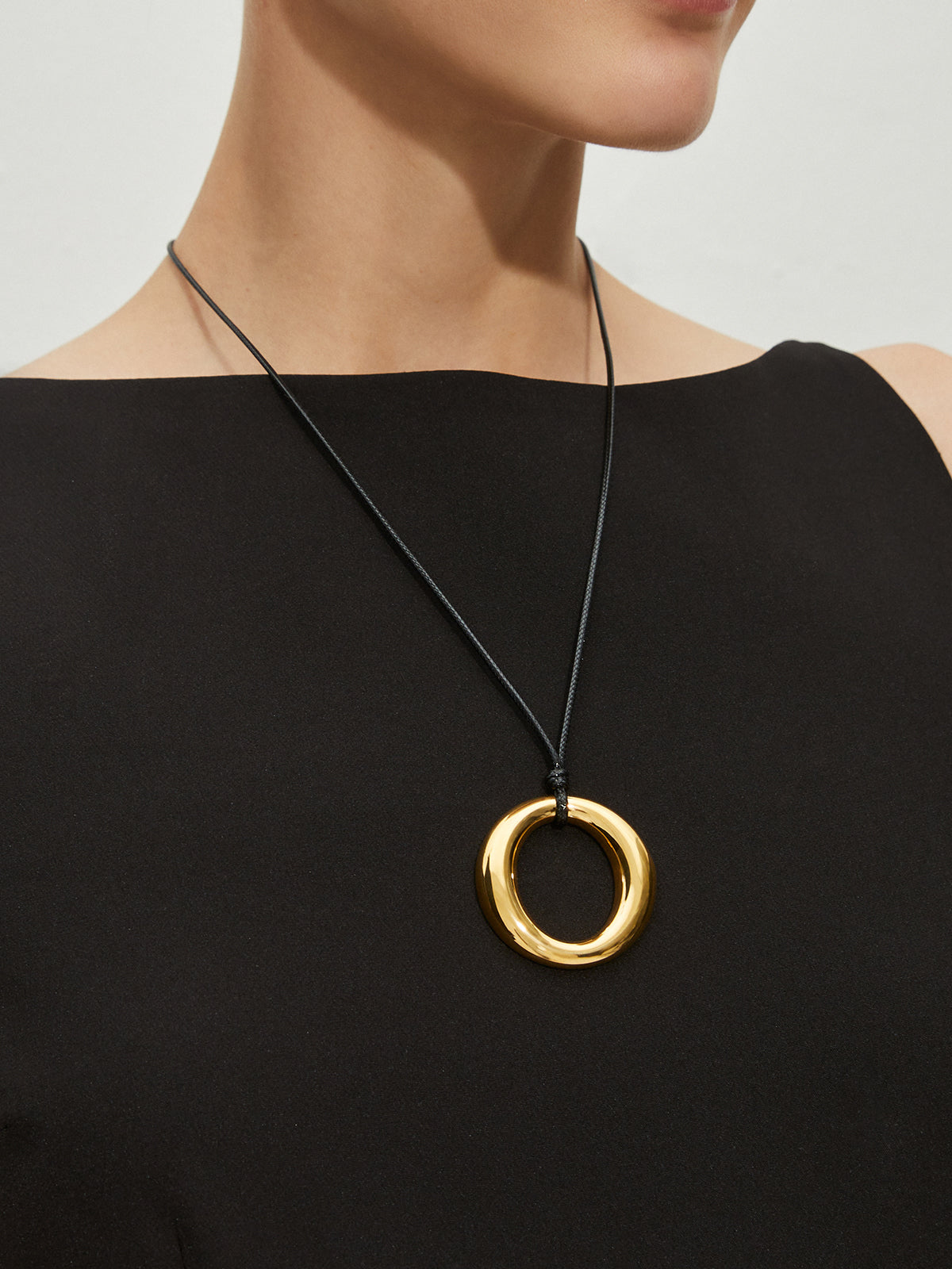 Golden Round Pendant Necklace