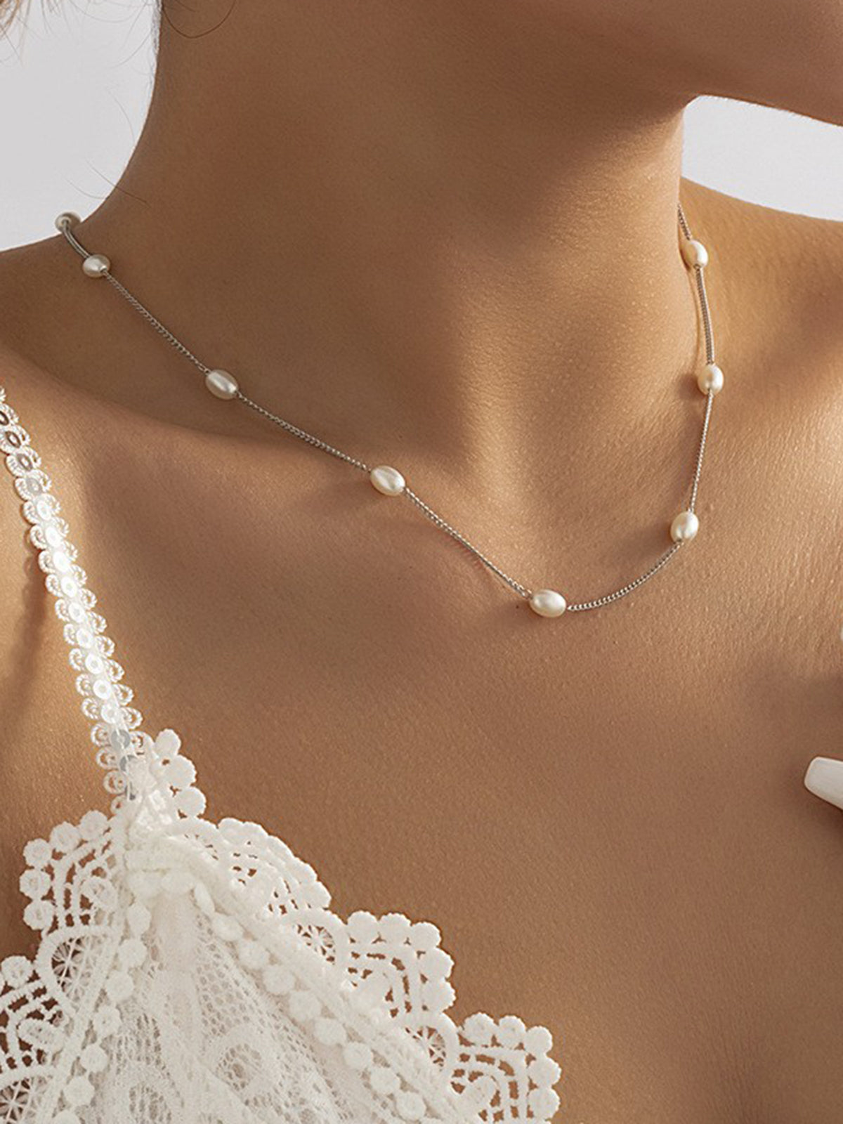 Imitation Pearl Tassel Necklace