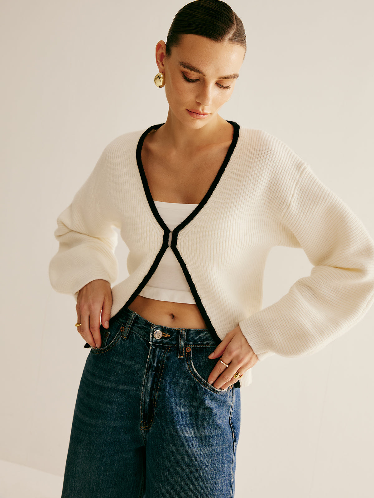 Oversized Contrast Trim Clasp Knit Outwear