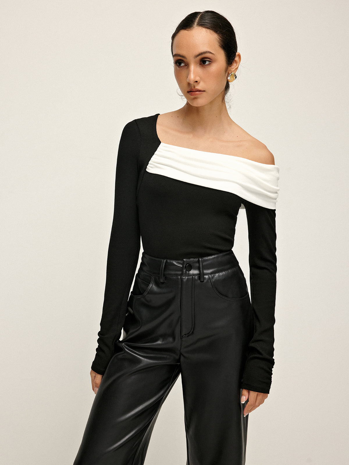 Cold Shoulder Patchwork Pleated T-Shirt