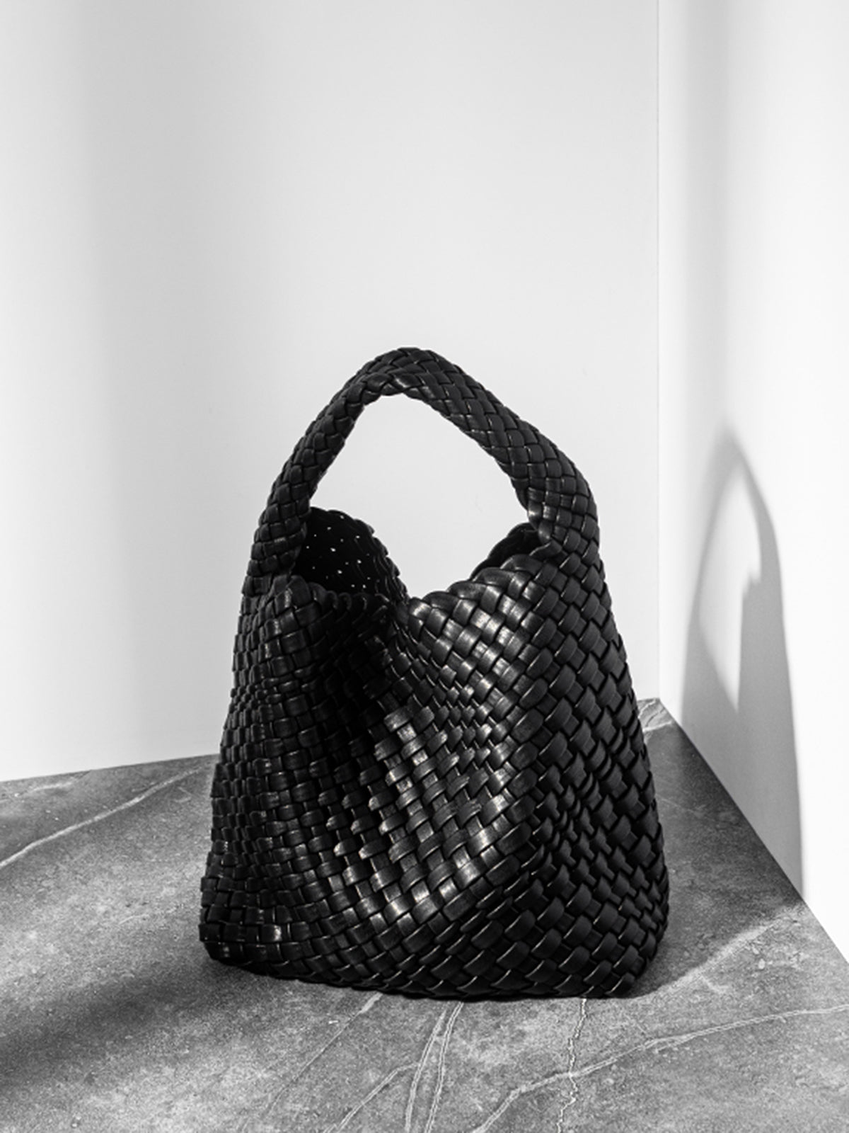 Large Capacity Woven Armpit Bag