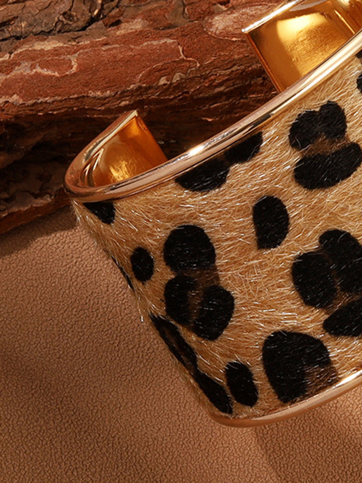 Leopard Printed Tunnel Open Bracelet