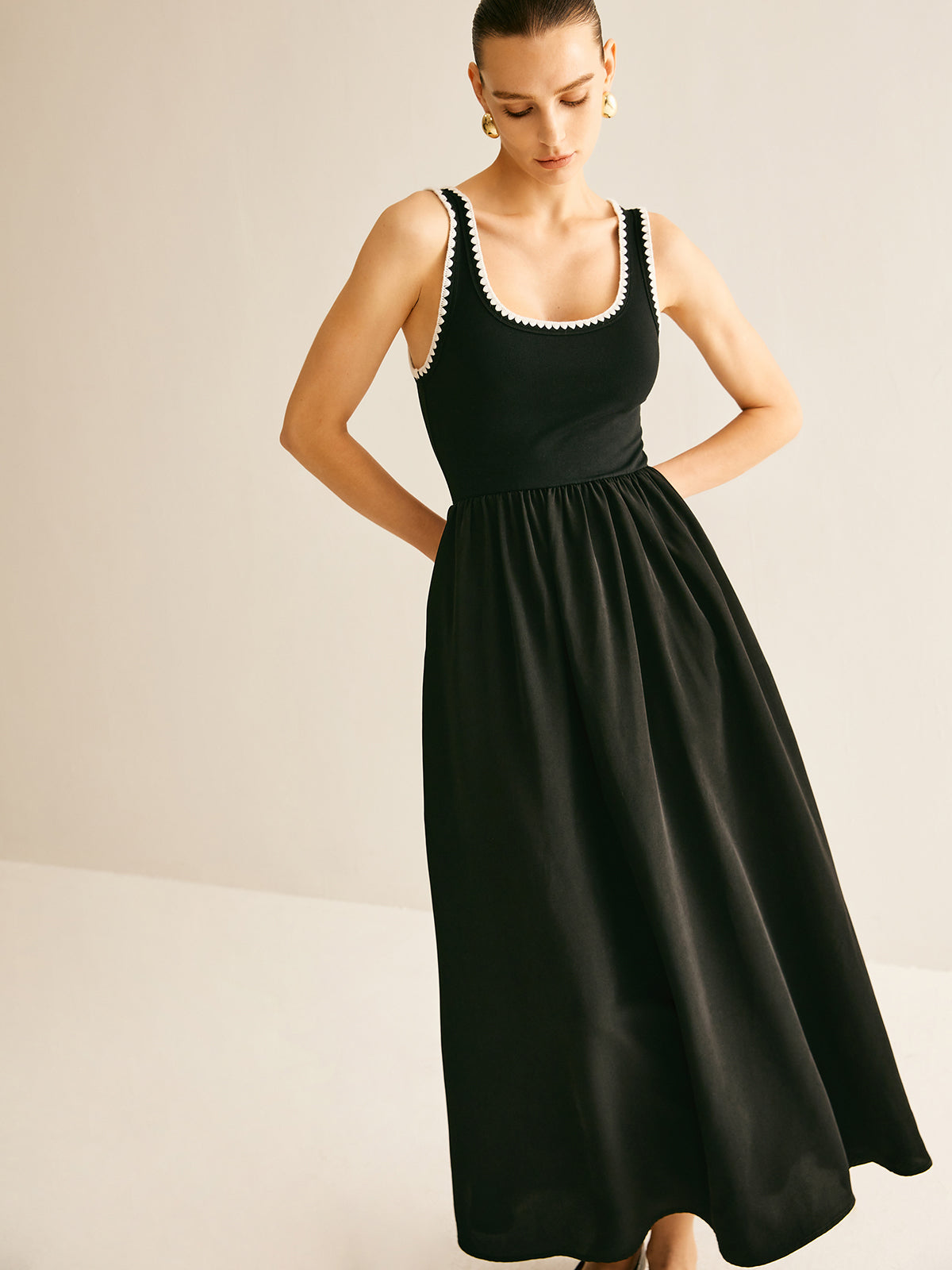 Contrast Trim Panel Flowy Tank Dress