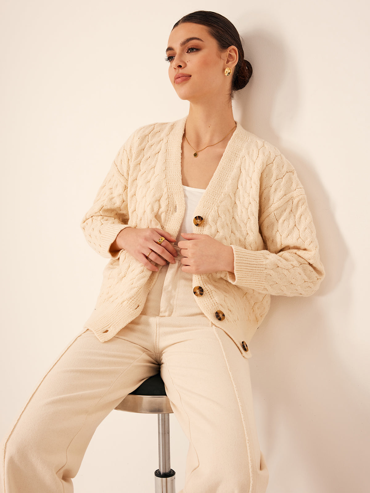 Elegant V-Neck Ribbed Cable Cardigan