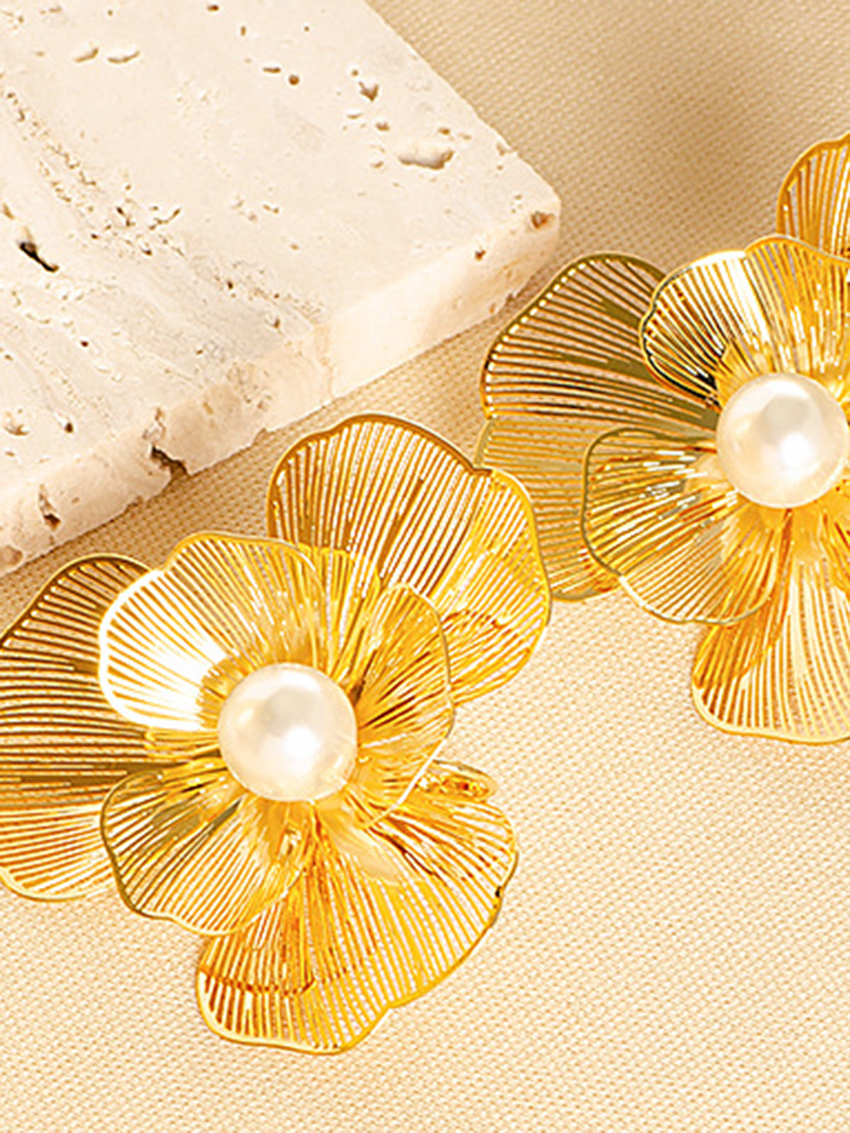 3D Metal Flower Pearl Earrings