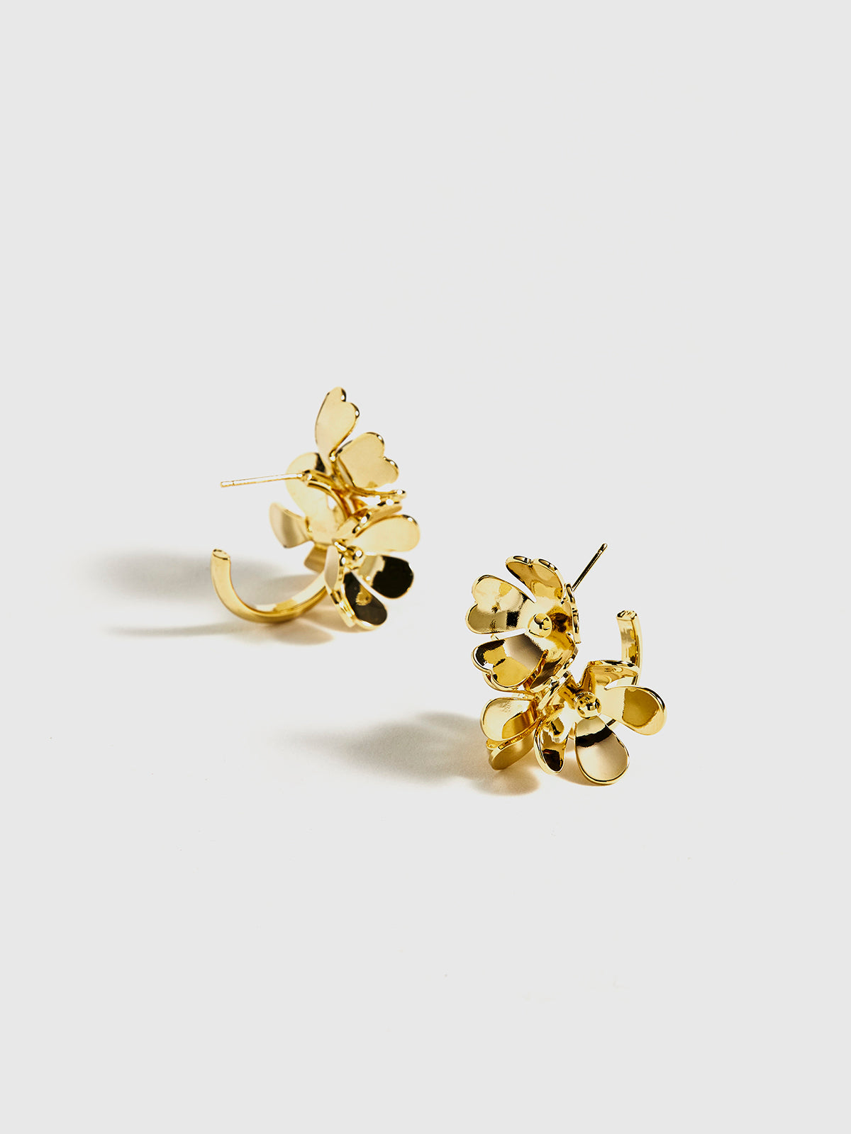 Retro Metal Flower Stud Earrings