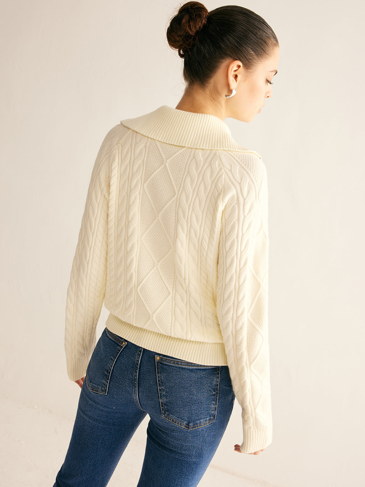 Contrast Trim Twist Sweater