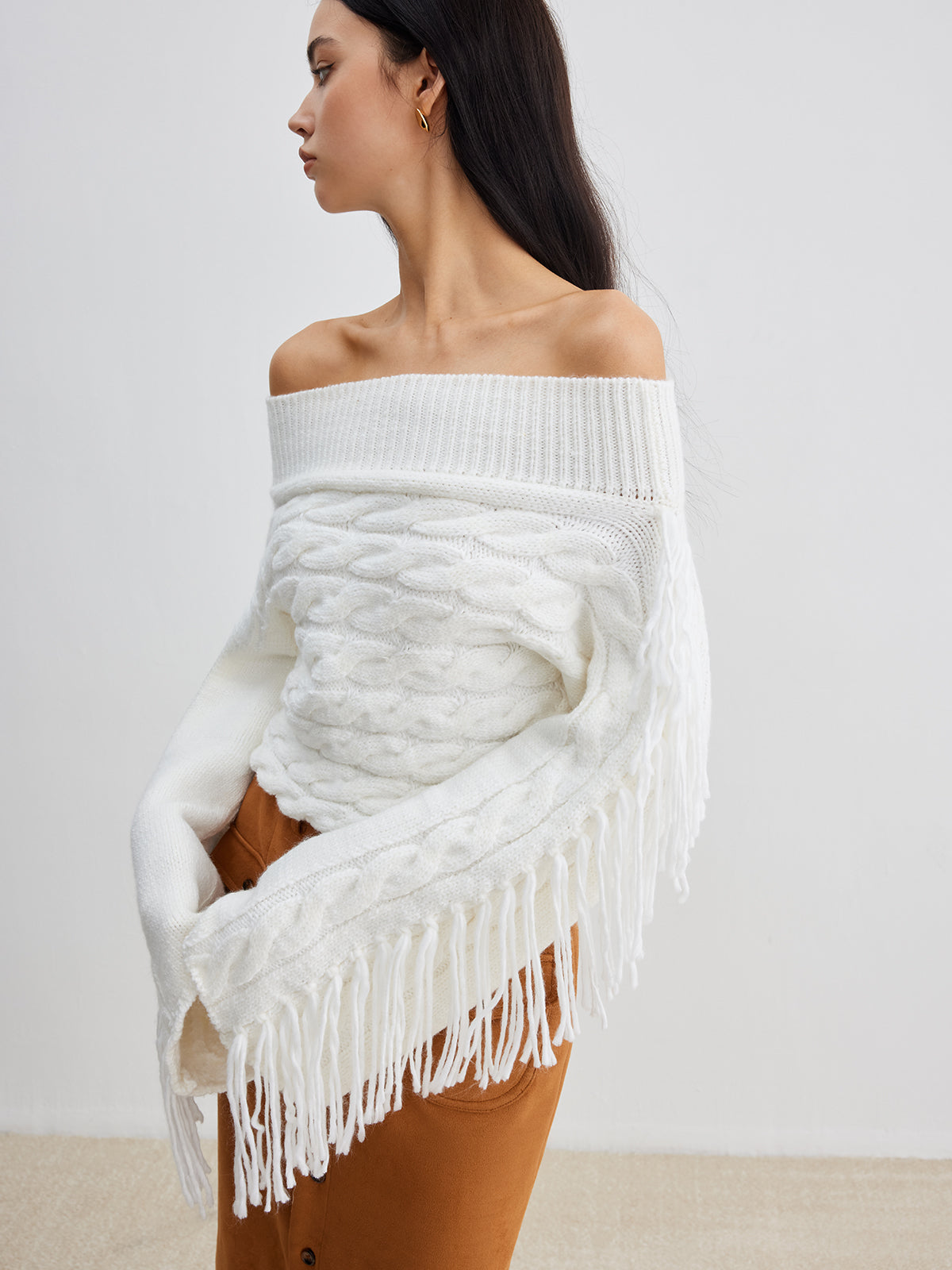 Beheme Off-Shoulder Tassel Sweater