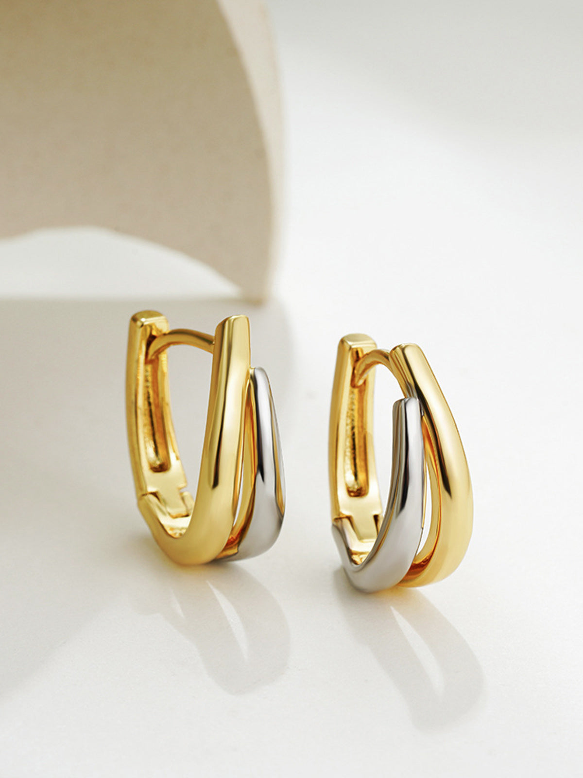 U-Shape Tunnel Hoop Earrings