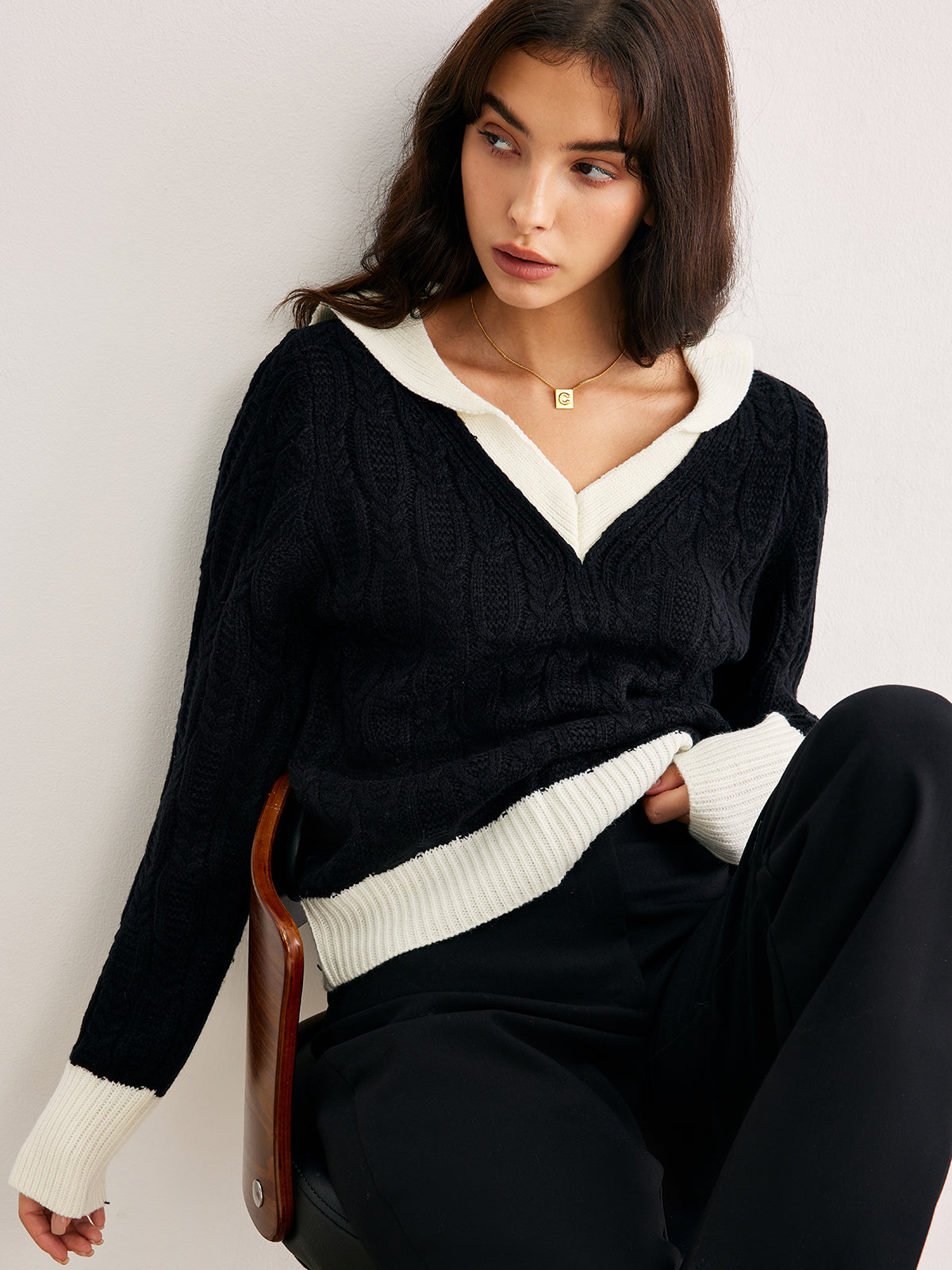 Color Block V-Neck Twist Sweater