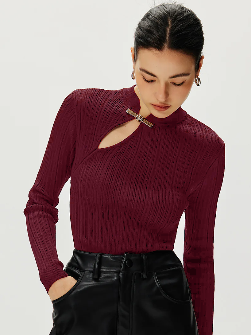 Ribbed Metal Knotted Sweater