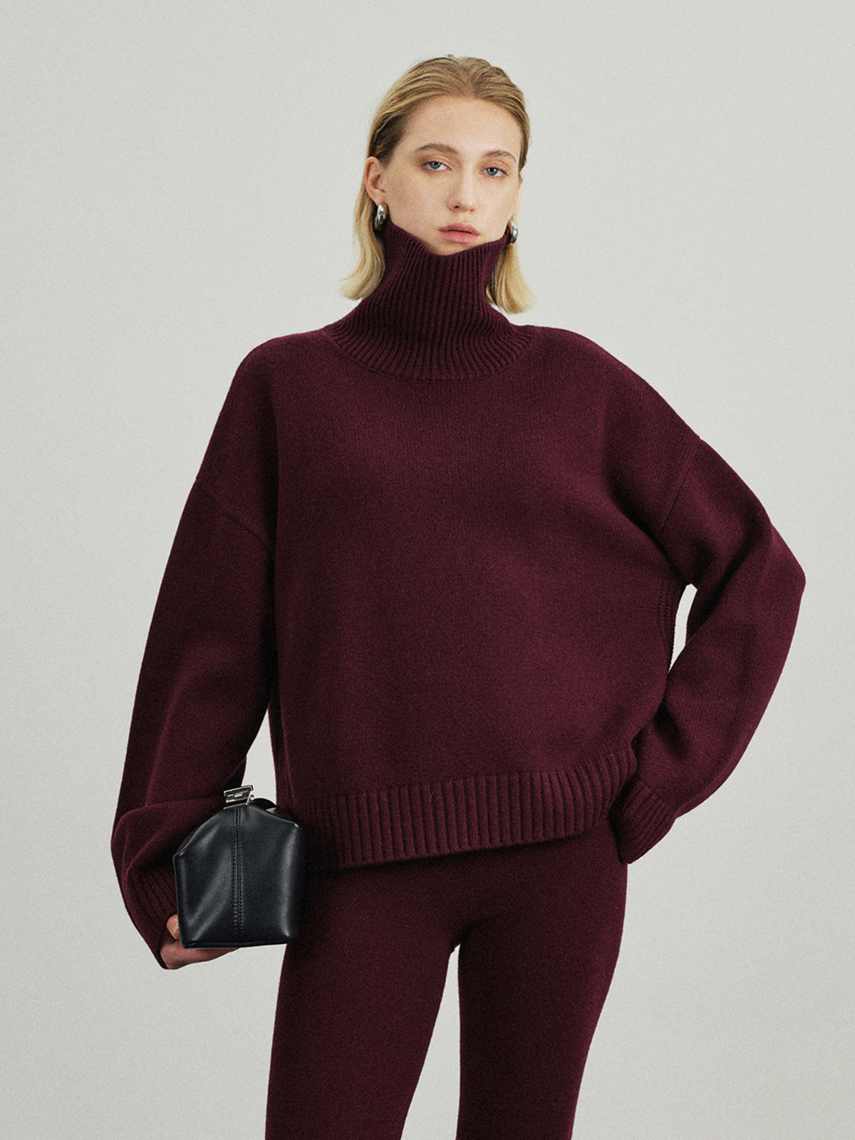 Versatile Plain Turtleneck Sweater