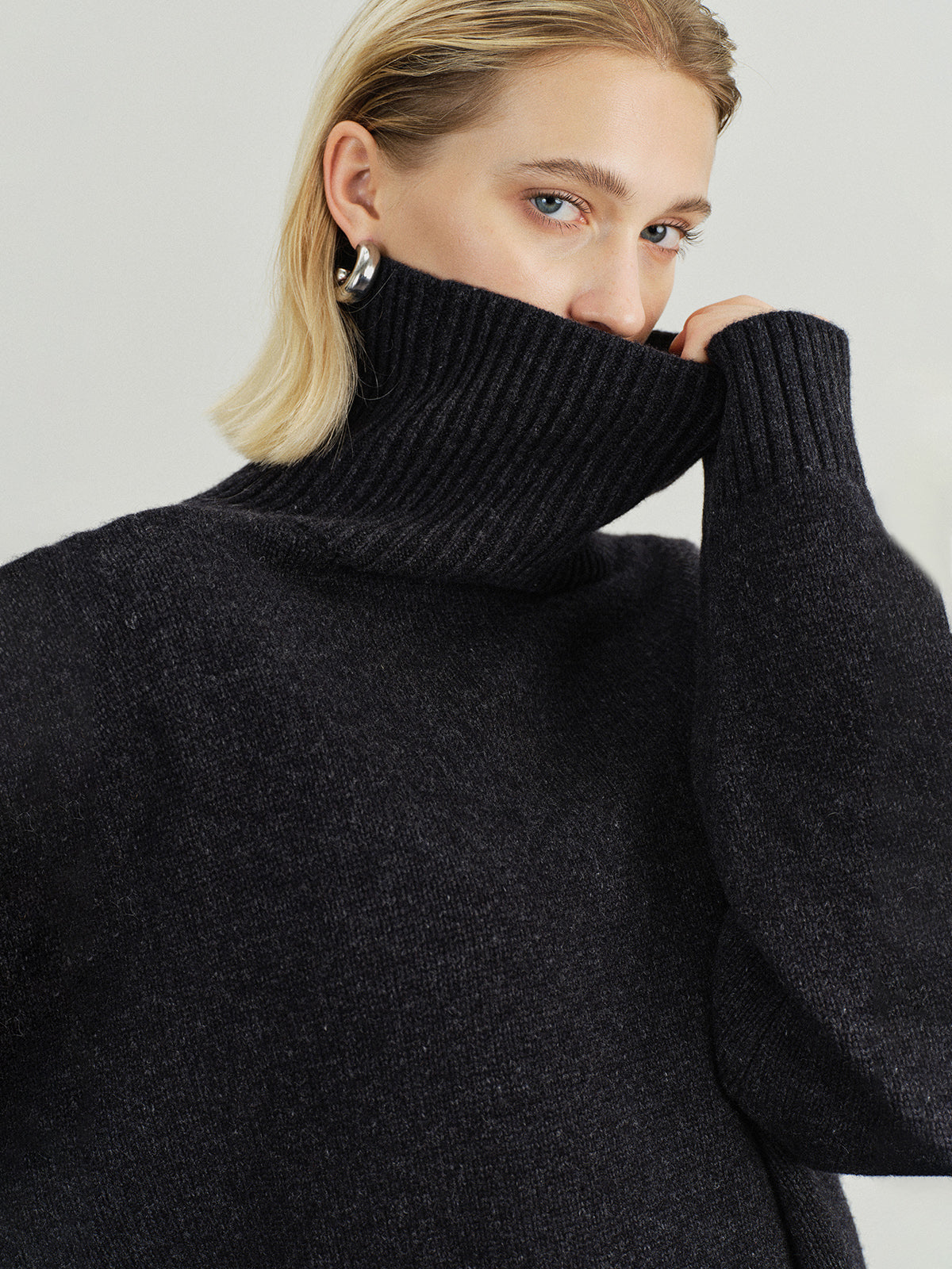 Versatile Plain Turtleneck Sweater