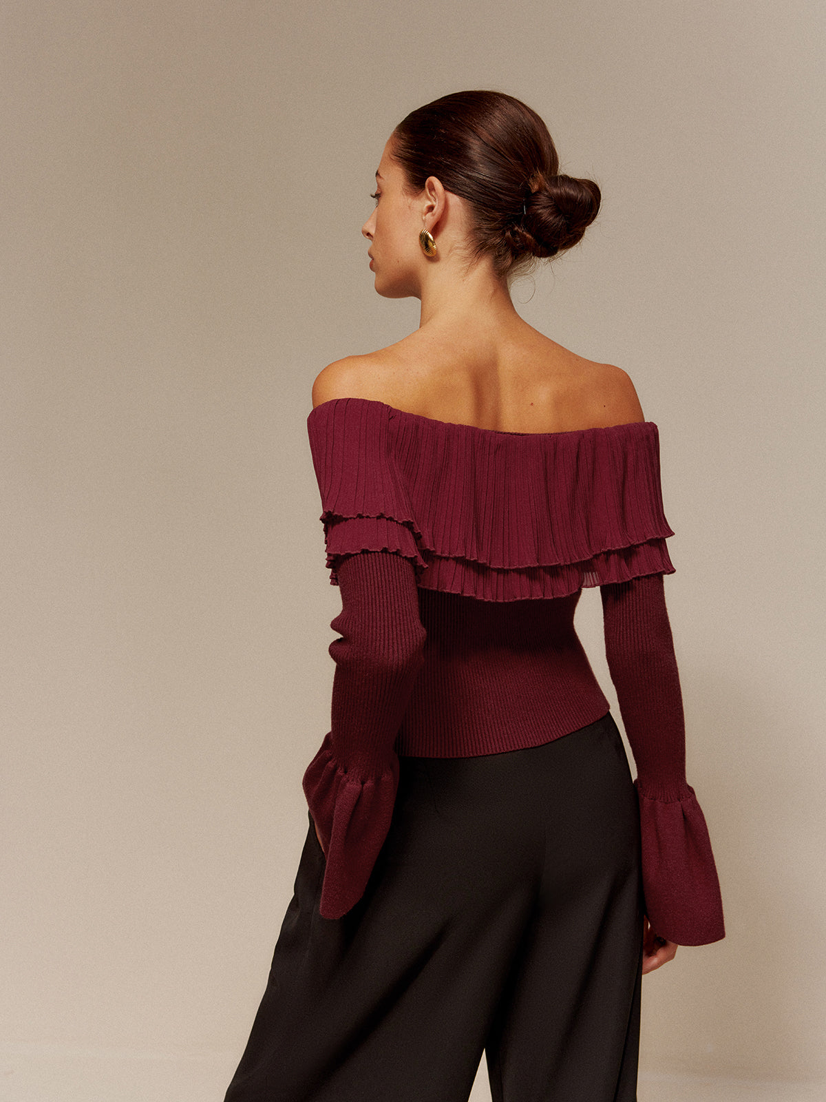 Off-Shoulder Pleated Ruffle Slim Sweater