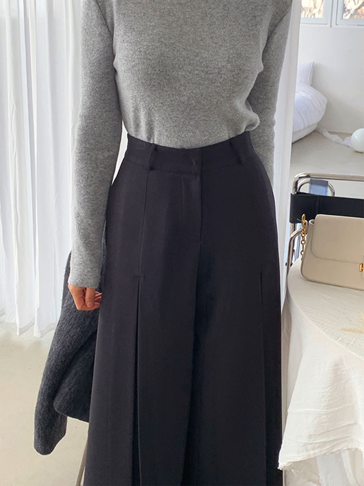 High-Waist Pleated Wide-Leg Pants