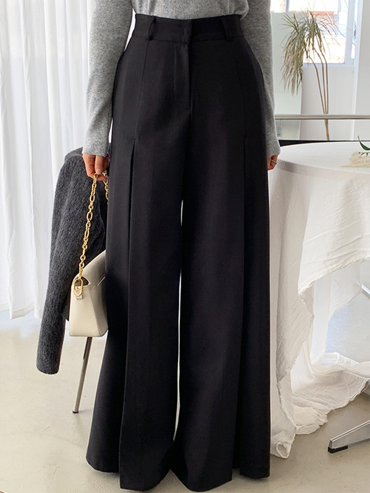 High-Waist Pleated Wide-Leg Pants