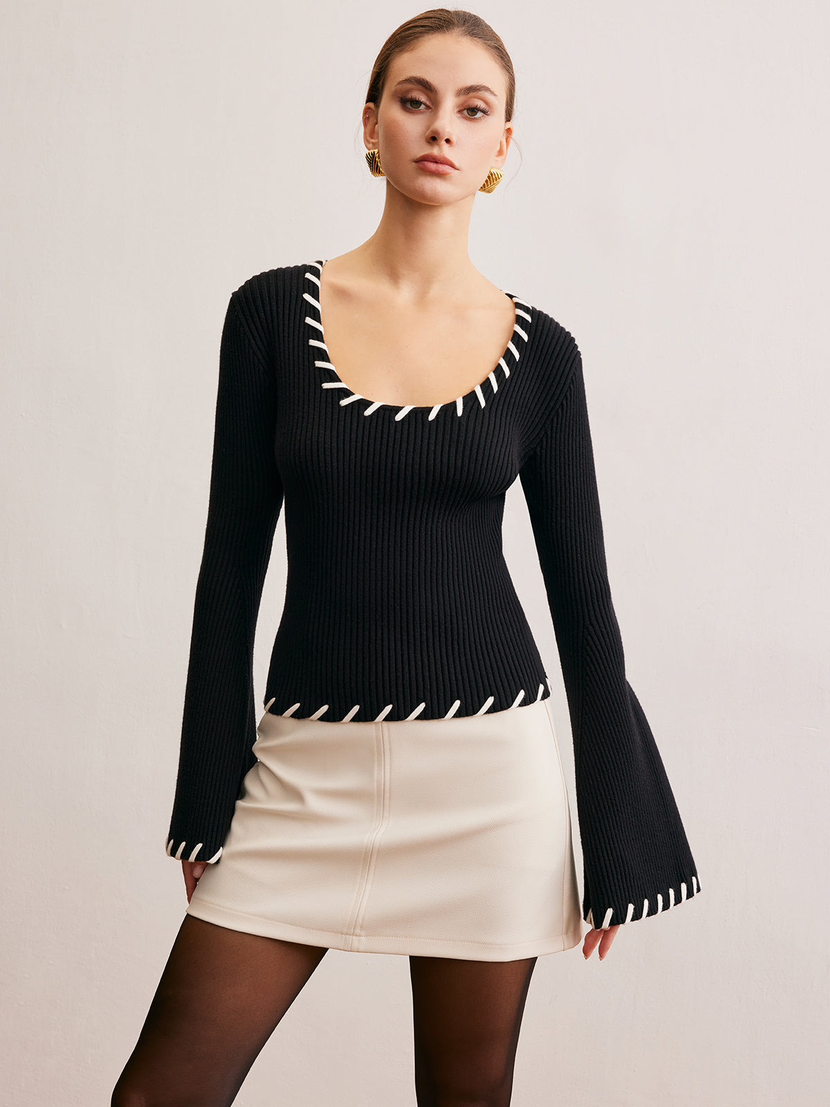 Bell-Sleeve Contrast Trim Knit Top