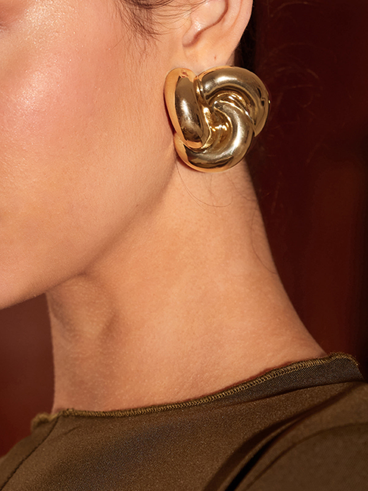 Knotted Gold Ear Cuff