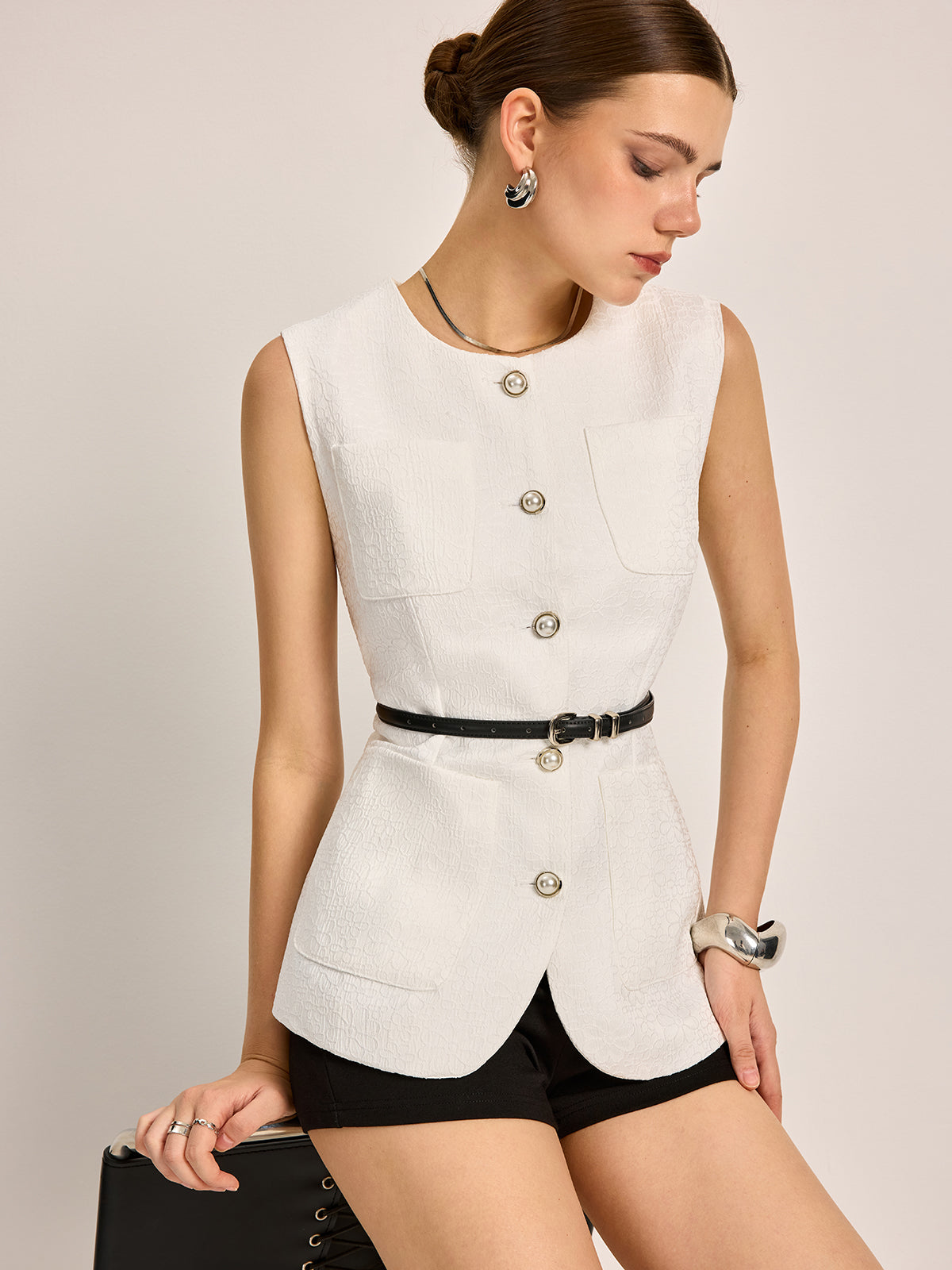 Button-Front Pockets Textured Vest Without Belt