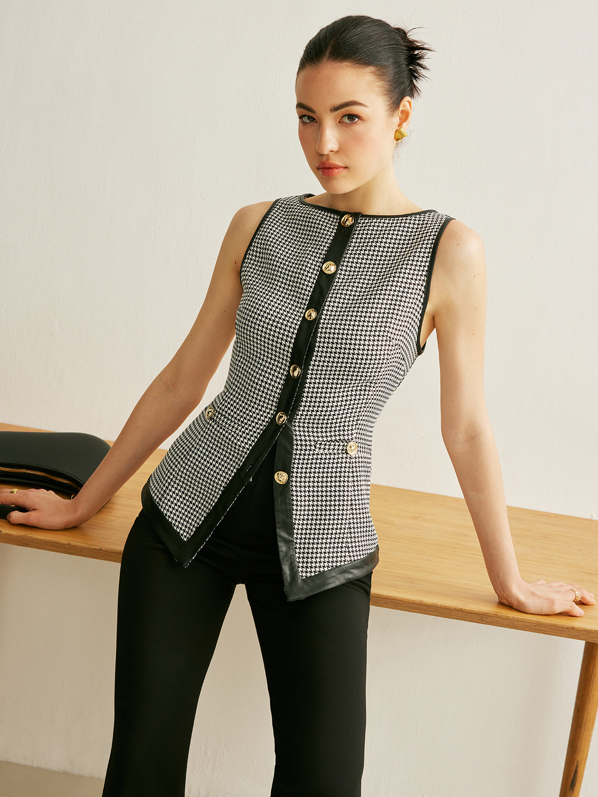 Houndstooth Button Contrast Trim Vest