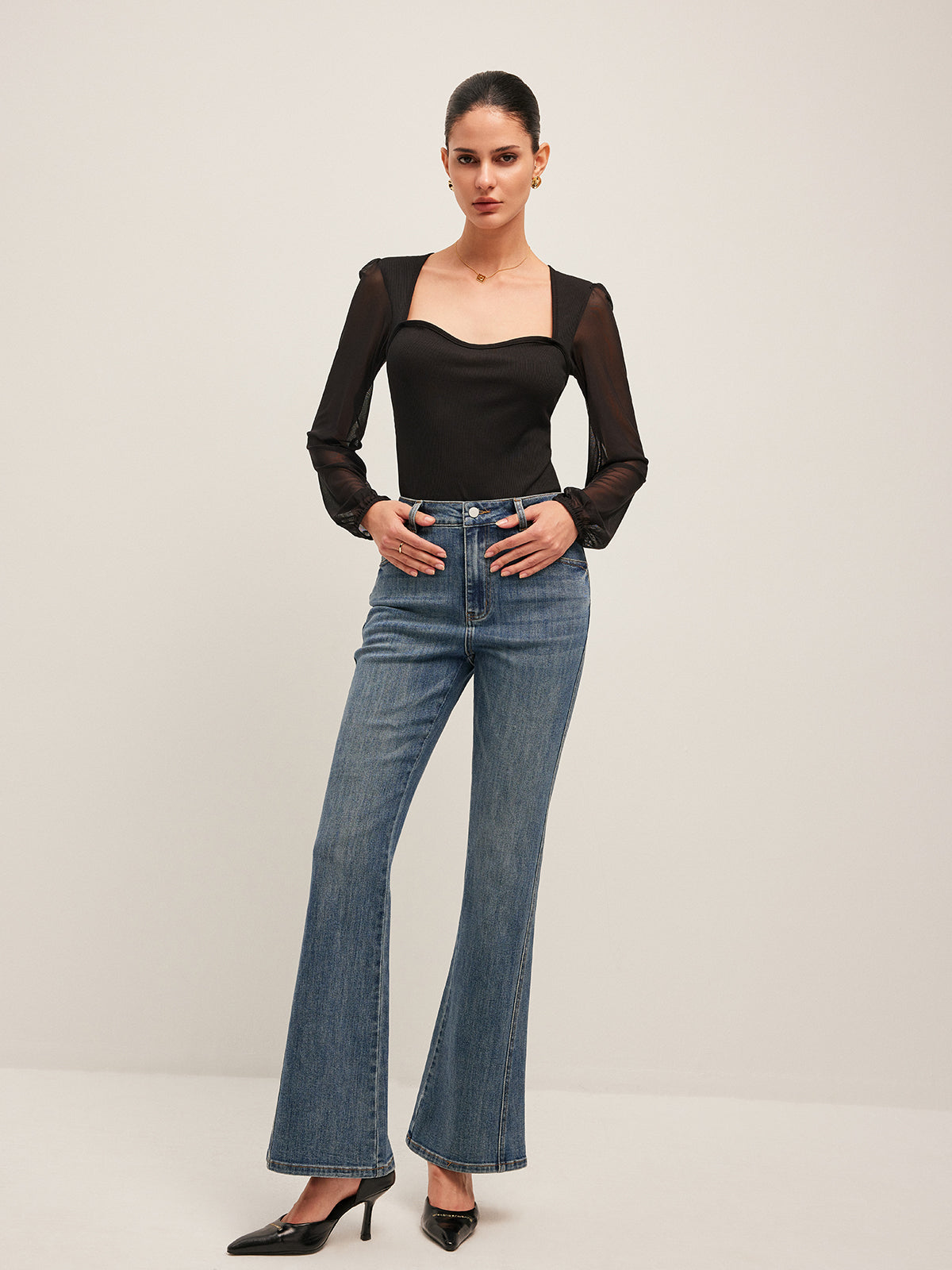 Flared Mid-Waisted Jeans