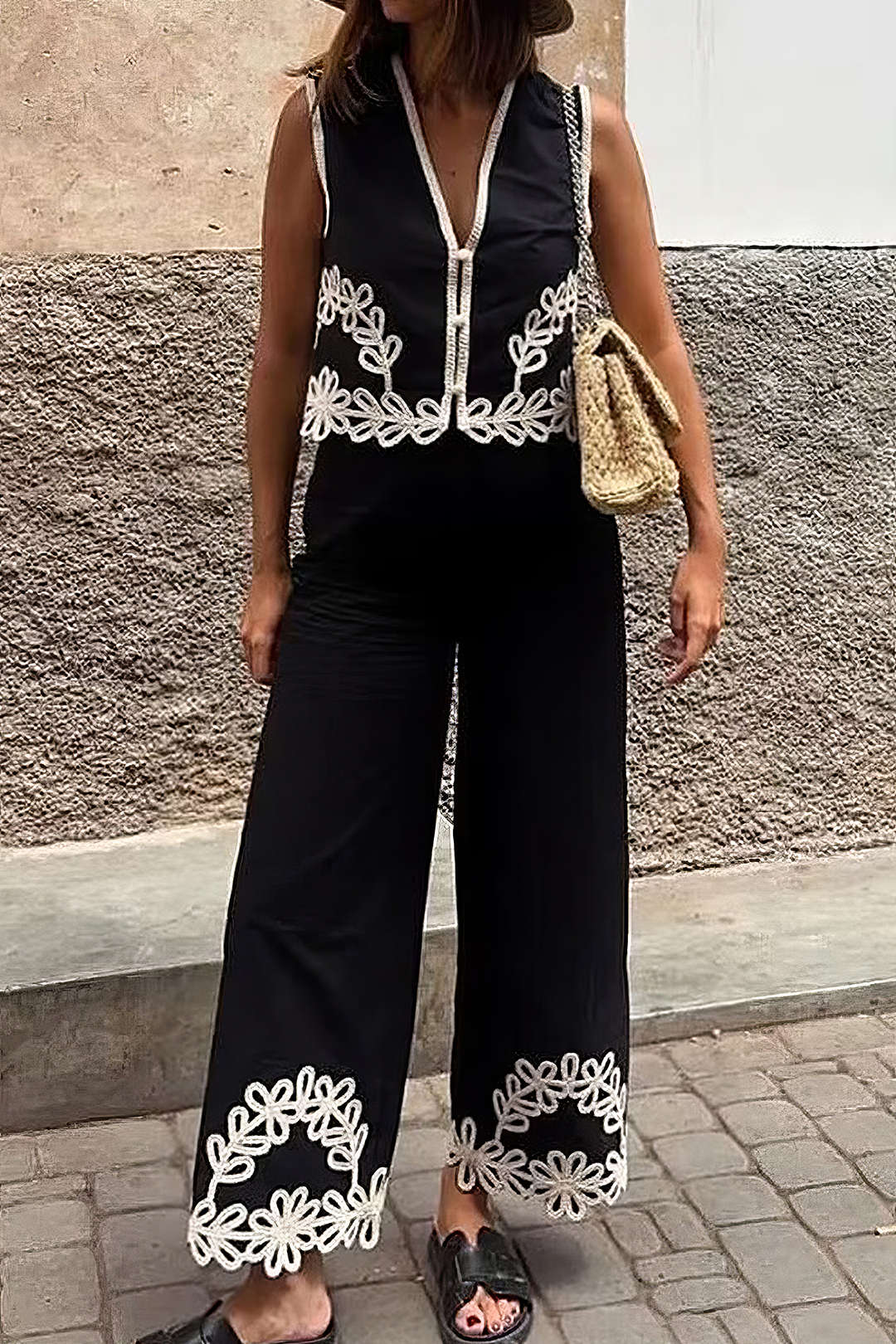 Contrast Embroidery Button V-Neck Vest And Wide Leg Trousers Set