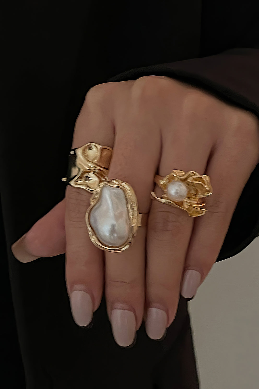 Metal Wrinkled Pearl Rings